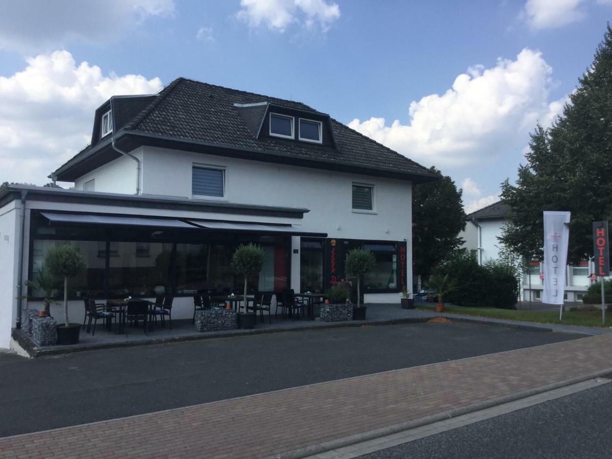 Sevendays Hotel And Boardinghouse Kirchheim Kirchheim  Buitenkant foto